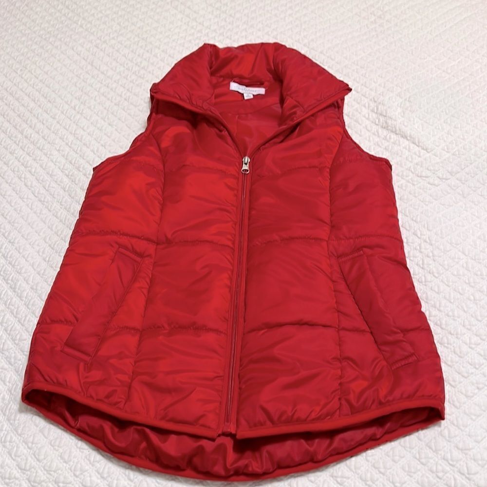 Ladies New Direction Red Puffer Vest - Size Small